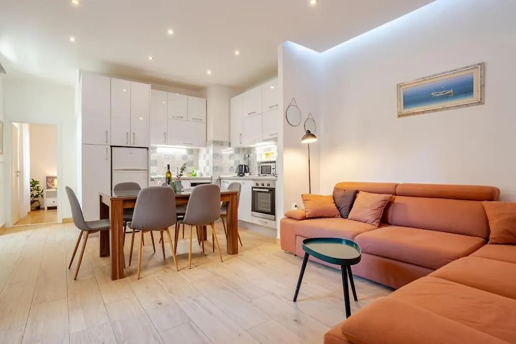 Apartment Bacvice Split 0*,  Croatia